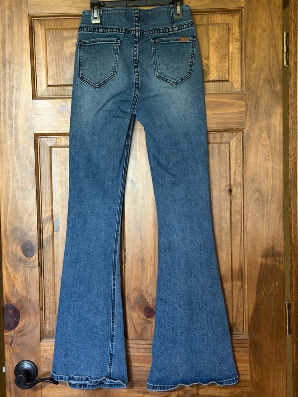 Rock & Roll Cowgirl Flared Jeans - Picture 3 of 3